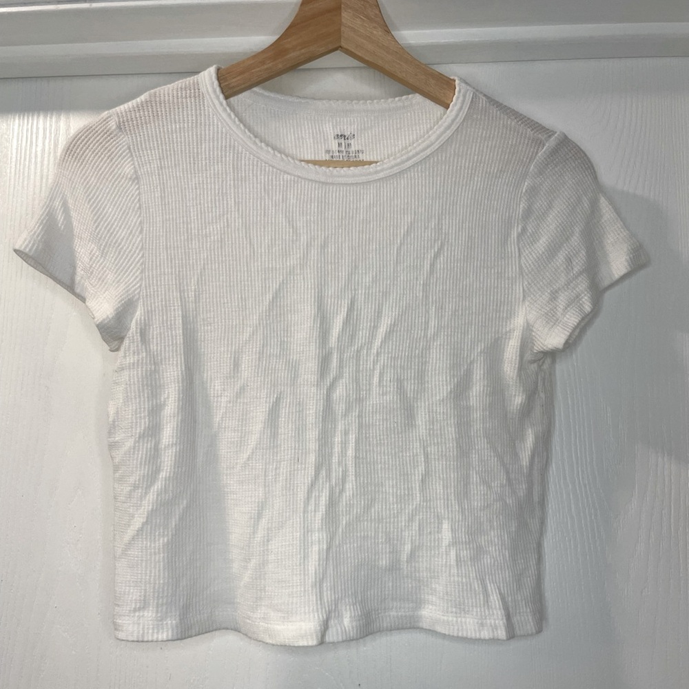 Aerie White Cropped Short Sleeve Ribbed T-Shirt. Size M